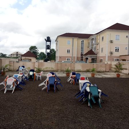 Skyrose Hotel Owerri Buitenkant foto